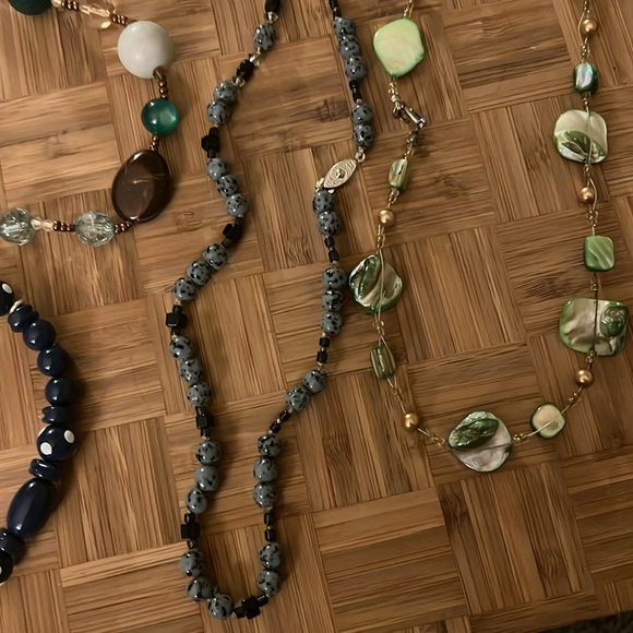 4 Necklace Bundle - Picture 5 of 5